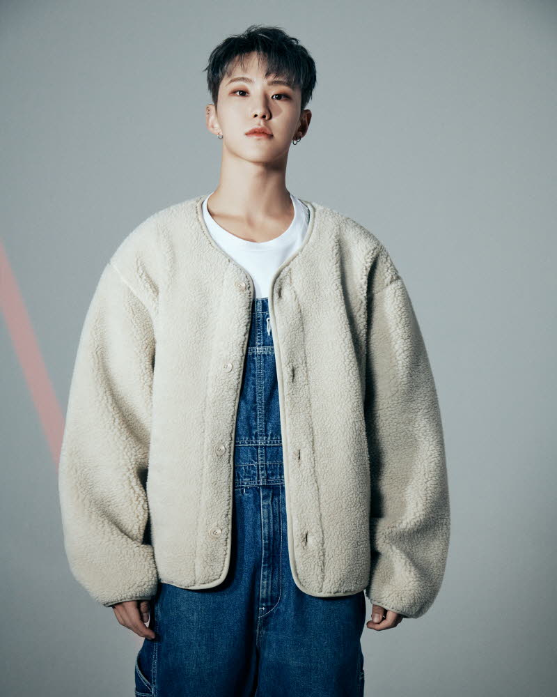 ktown4u.com : Heavy Boa Warm Up Fleece Jacket Cardigan [Beige]